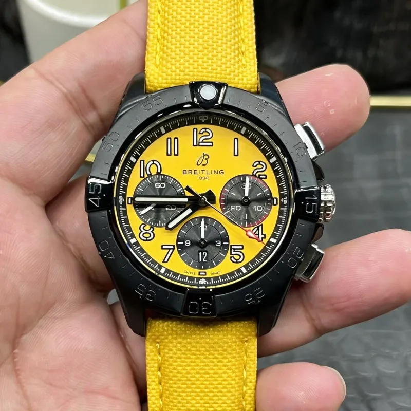 Breitling Avenger SB0147101I1X1 Replica - Yellow Dial Fluted Bezel