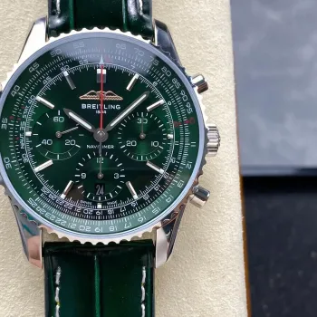 Breitling Navitimer AB01382B1L1P1 Replica - Green Dial Fluted Bezel