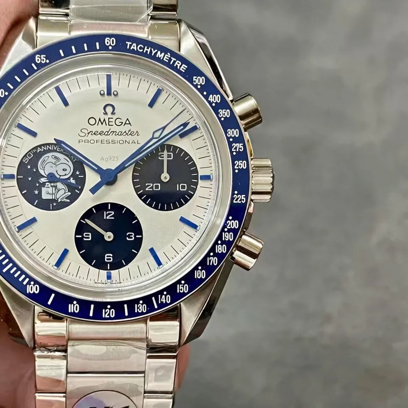 Omega Speedmaster Moonwatch Snoopy 310.32.42.50.02.001 Replica - Silver Dial