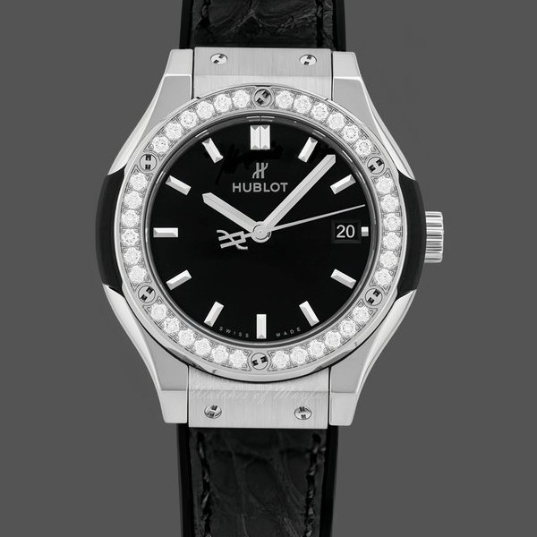 Womens Hublot Classic Fusion 33MM Lady  581.NX.1171.LR.1104 Black Replica Image