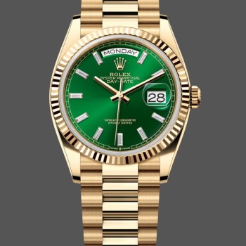 Super Clone Men's Rolex Submariner 40-16613T, 18K, Champagne Diamond Dial, Black Bezel, Gold Champagne Dial